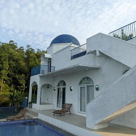 Villa Blue Door, Puncak Pondok Cipaseban Exterior foto